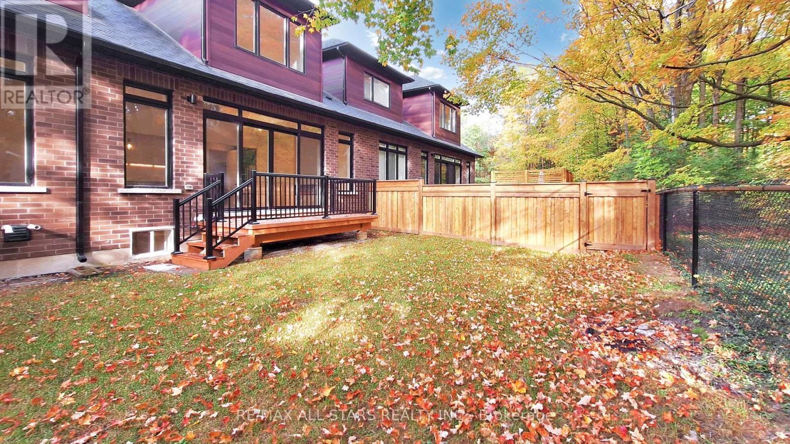 5 Vern Robertson Gate, Uxbridge, ON - Outdoor