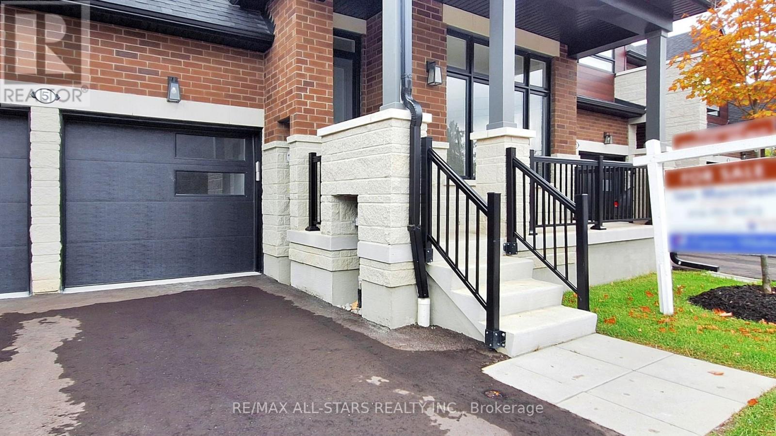 5 Vern Robertson Gate, Uxbridge, ON - Outdoor