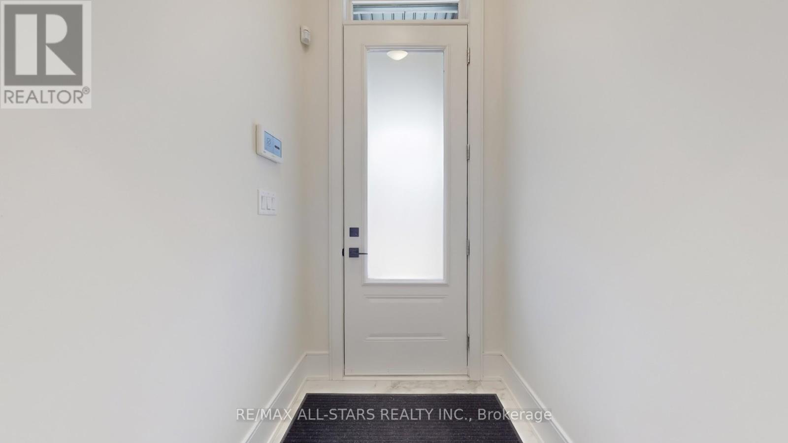 5 Vern Robertson Gate, Uxbridge, ON - Indoor Photo Showing Other Room