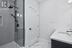 3-piece bonus bath -