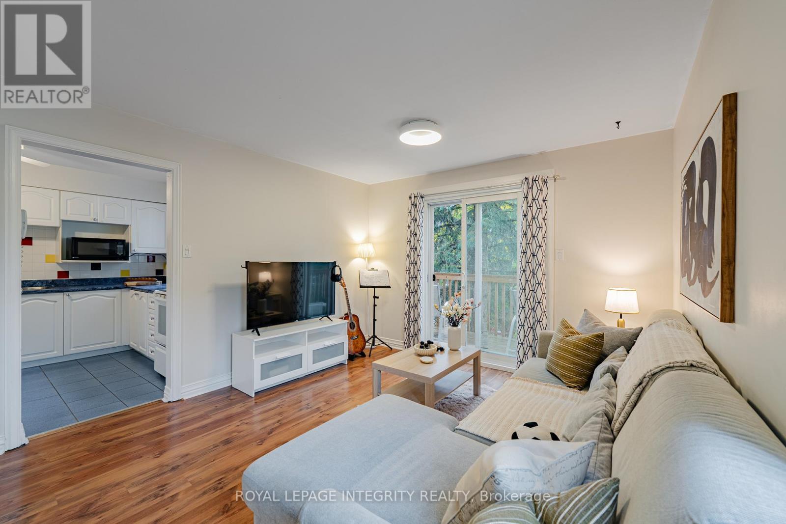 5 - 400 Fenerty Court, Ottawa, ON - Indoor Photo Showing Living Room