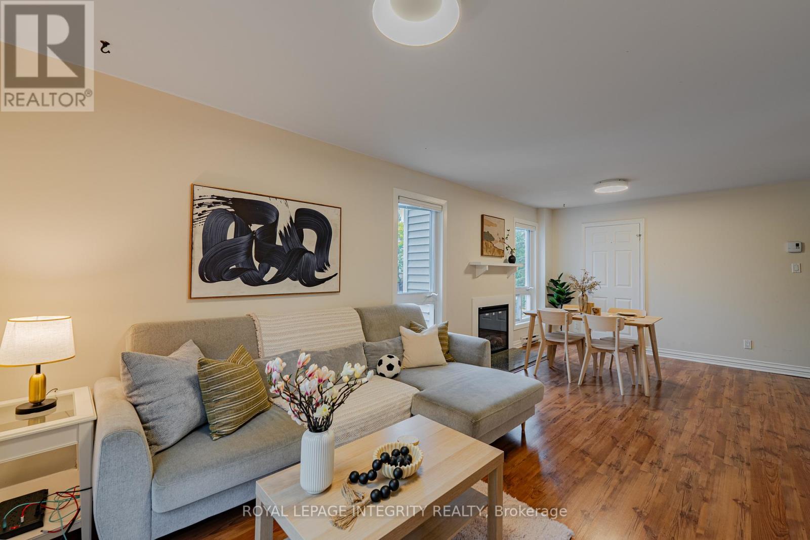 5 - 400 Fenerty Court, Ottawa, ON - Indoor Photo Showing Living Room