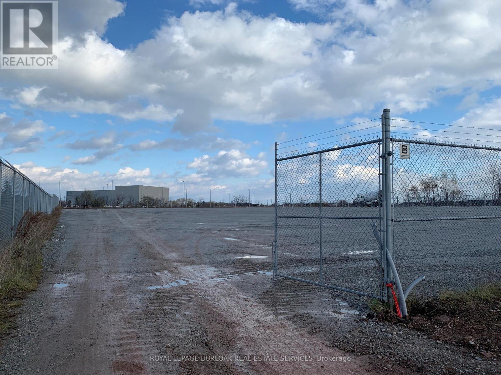 B&D - 747 Appleby Line, Burlington, ON