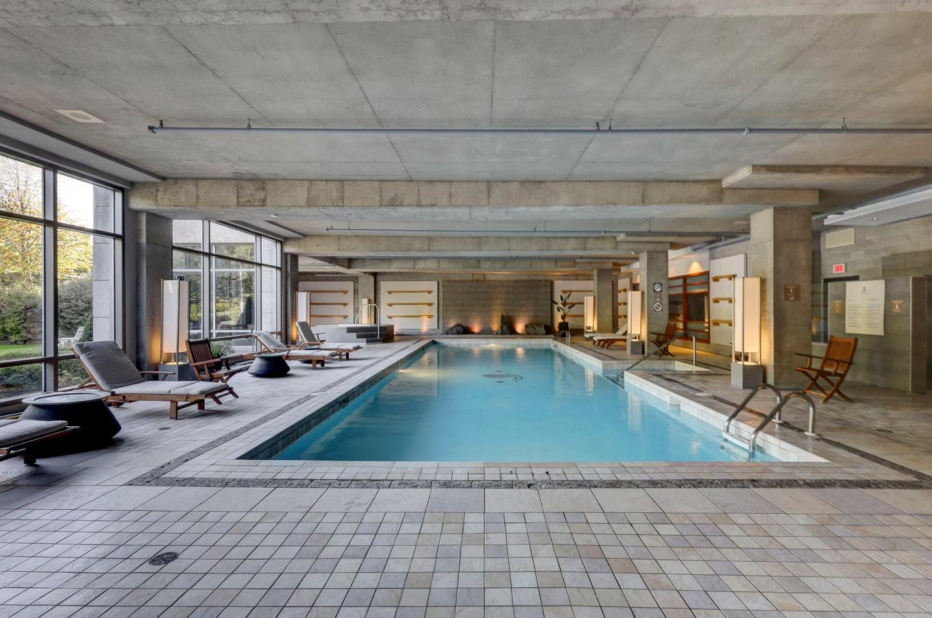 Piscine - 1407-100 Av. Des Sommets, Montréal (Verdun/Île-Des-Soeurs), QC - Indoor Photo Showing Other Room With In Ground Pool