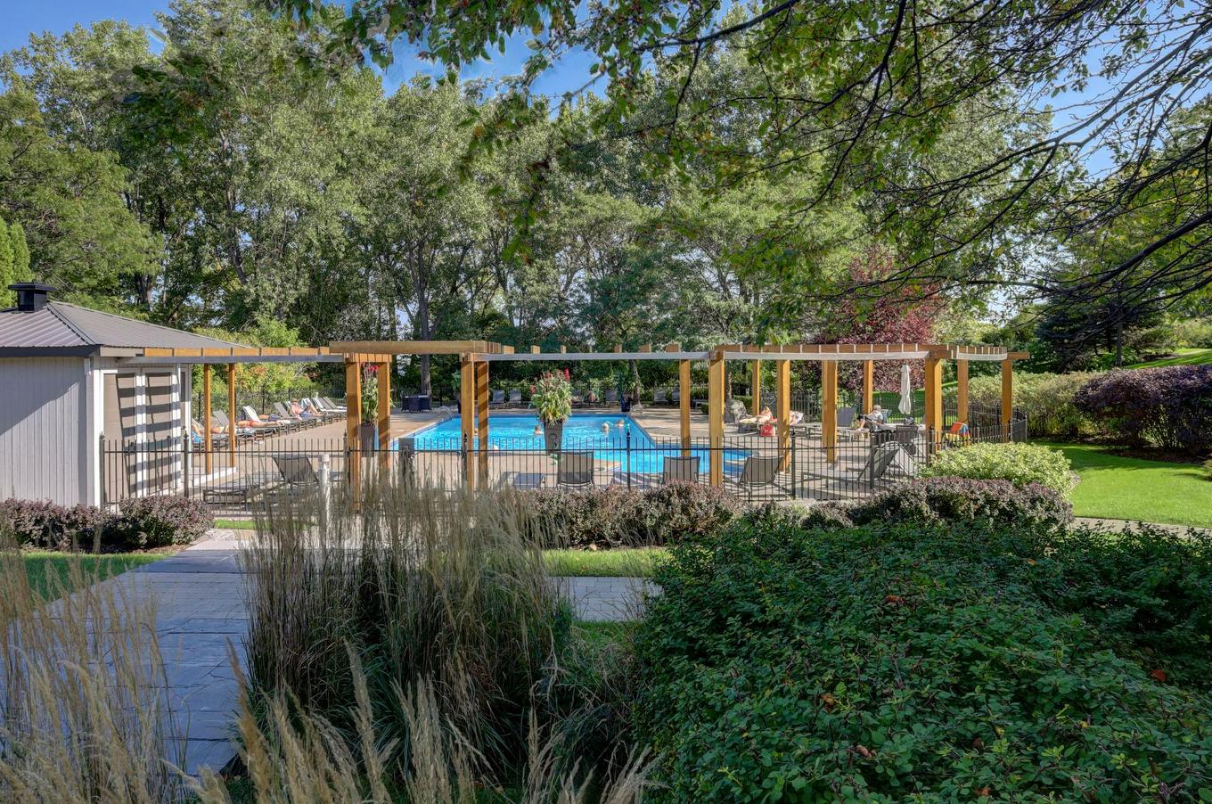 Piscine - 1407-100 Av. Des Sommets, Montréal (Verdun/Île-Des-Soeurs), QC - Outdoor