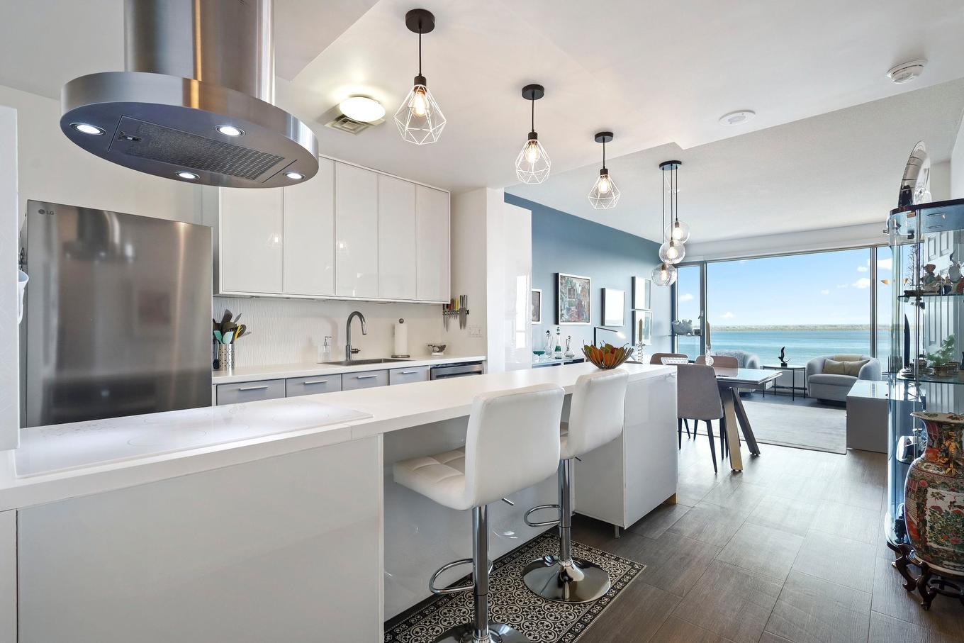 Vue d'ensemble - 1407-100 Av. Des Sommets, Montréal (Verdun/Île-Des-Soeurs), QC - Indoor Photo Showing Kitchen With Upgraded Kitchen