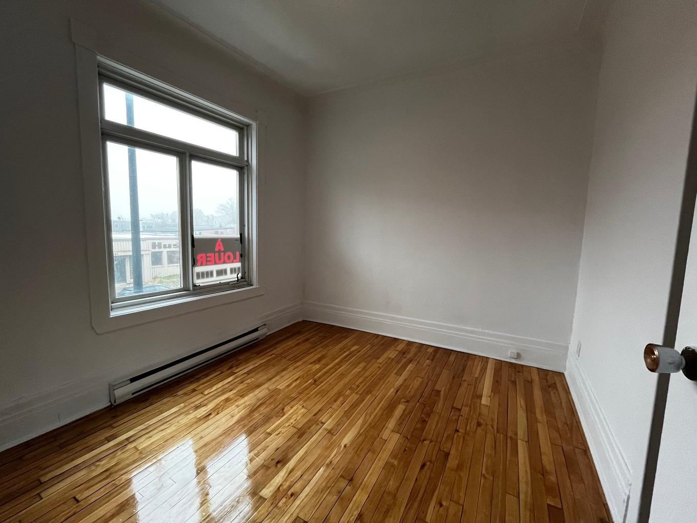 Bedroom - 4300 Rue D'Iberville, Montréal (Le Plateau-Mont-Royal), QC - Indoor Photo Showing Other Room