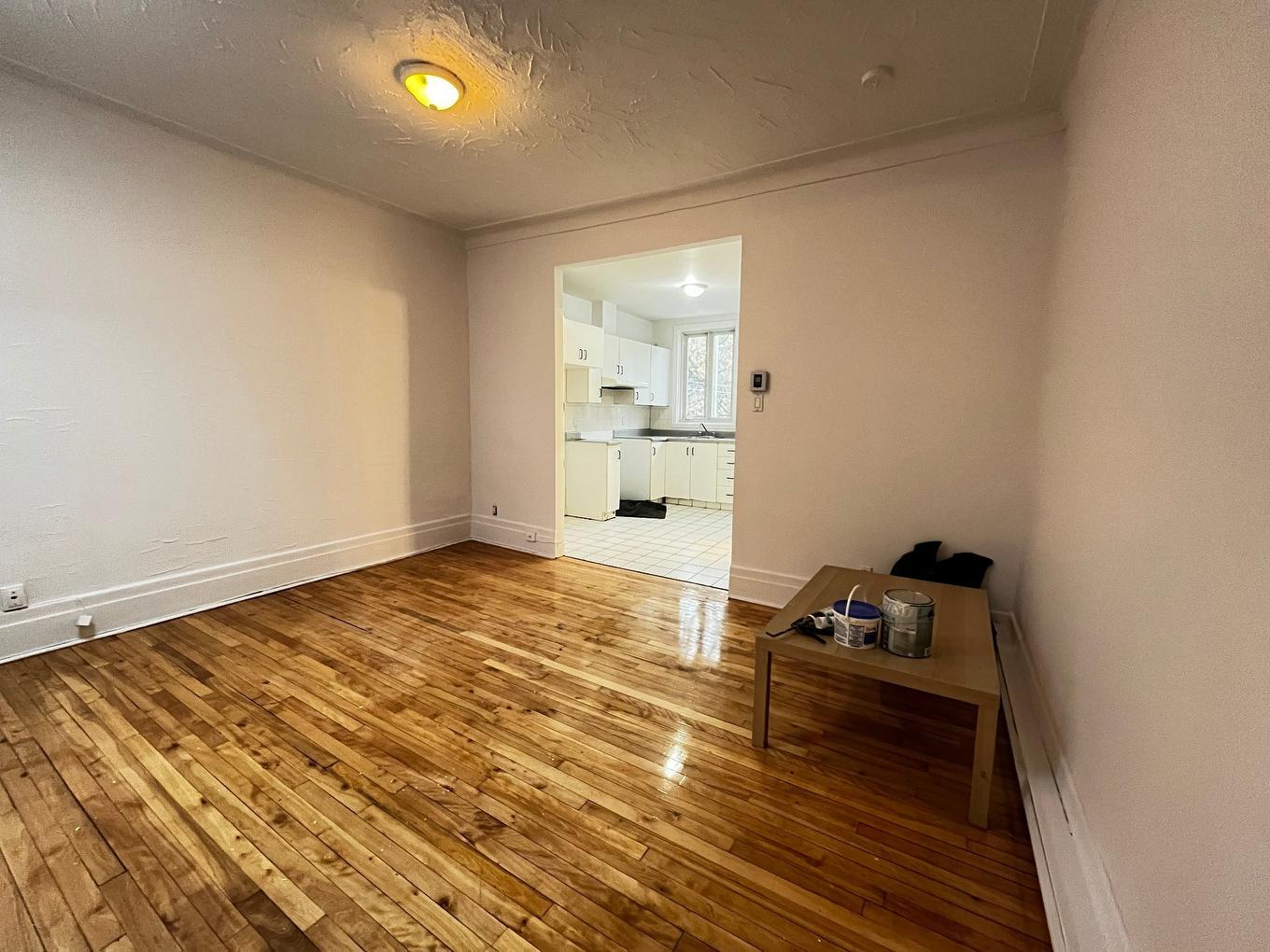 Living room - 4300 Rue D'Iberville, Montréal (Le Plateau-Mont-Royal), QC - Indoor Photo Showing Other Room