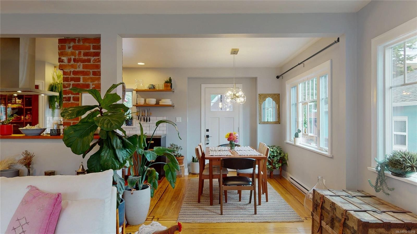 1024 Tolmie Ave, Saanich, BC