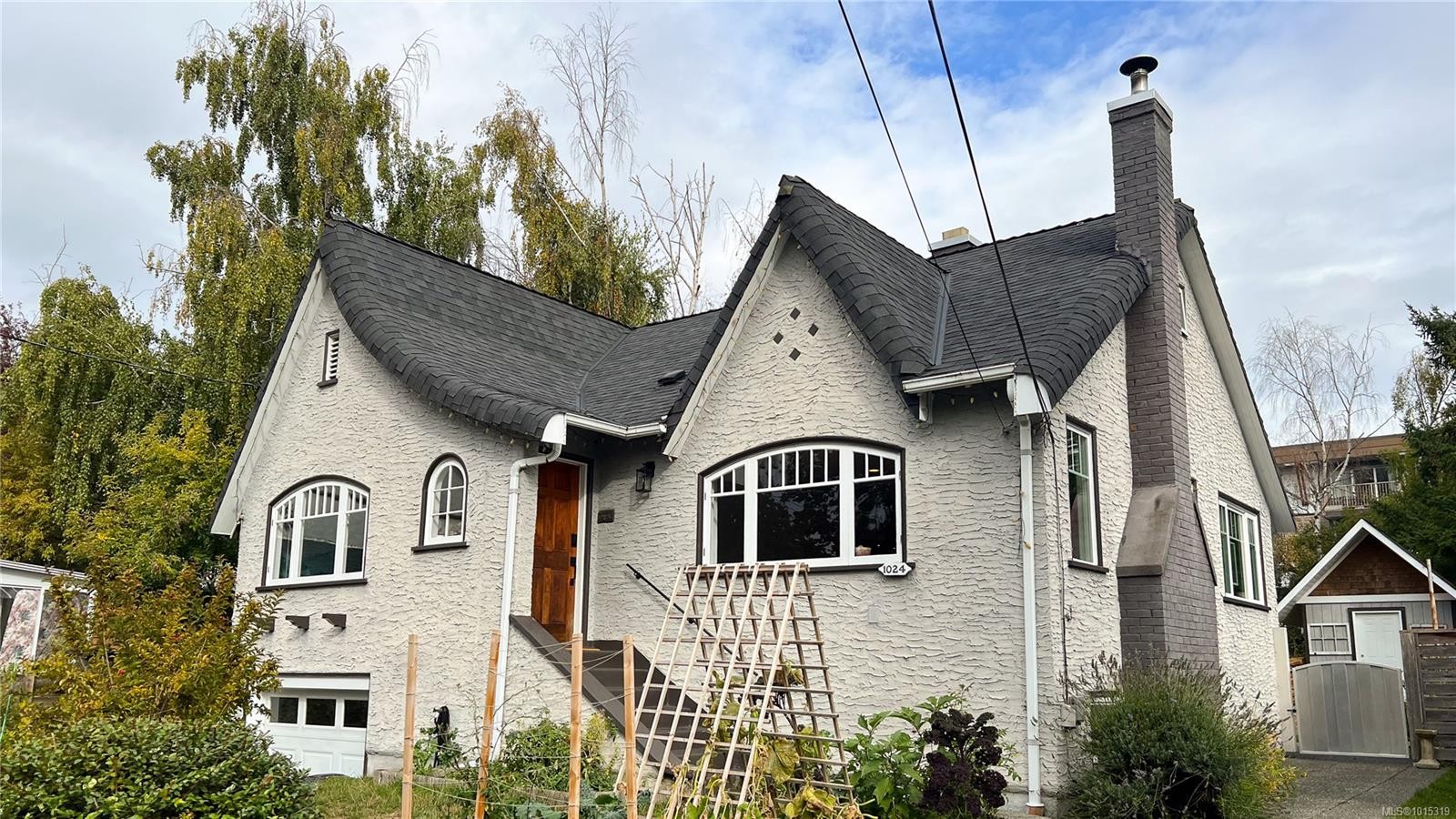 1024 Tolmie Ave, Saanich, BC