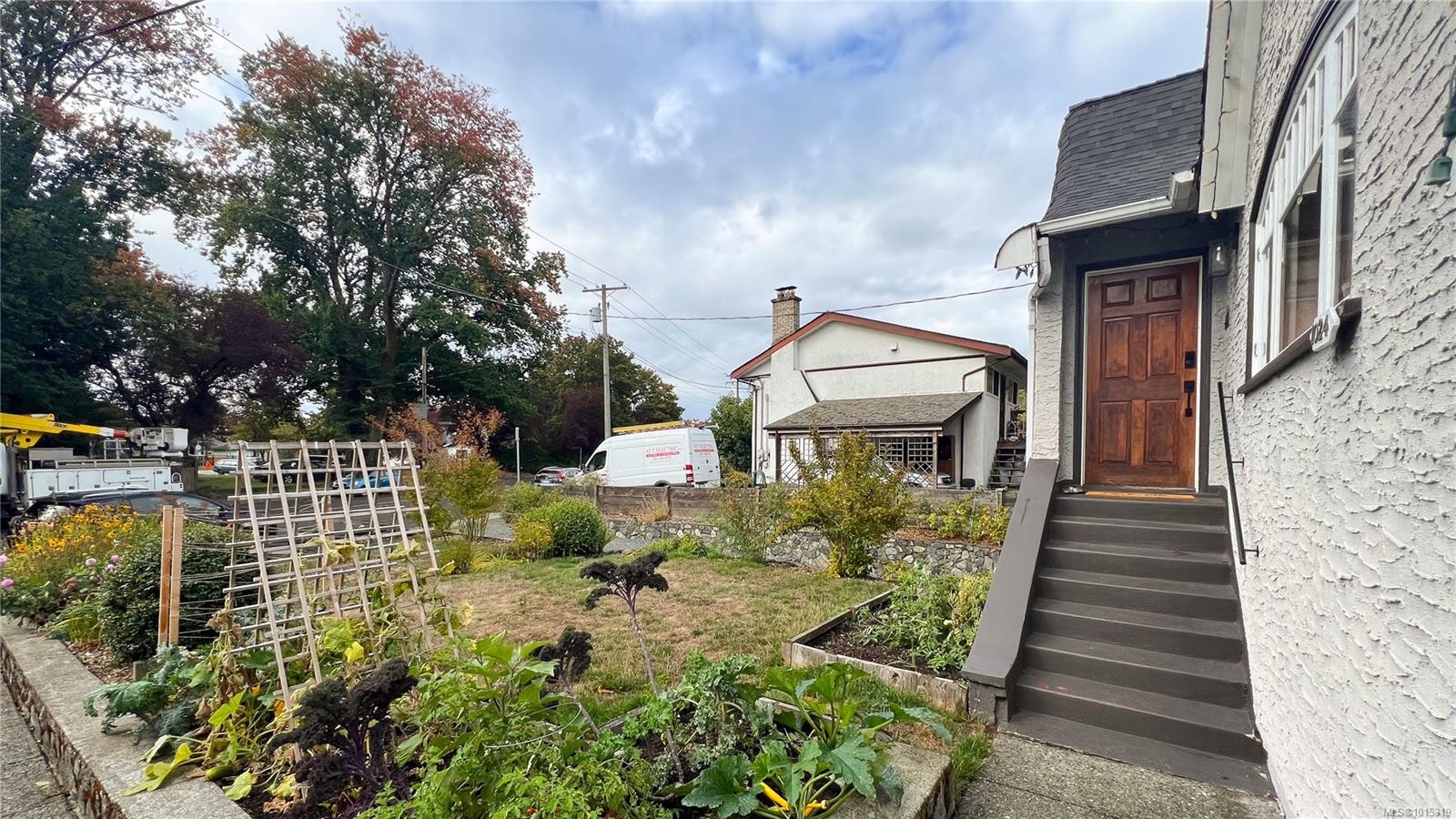 1024 Tolmie Ave, Saanich, BC