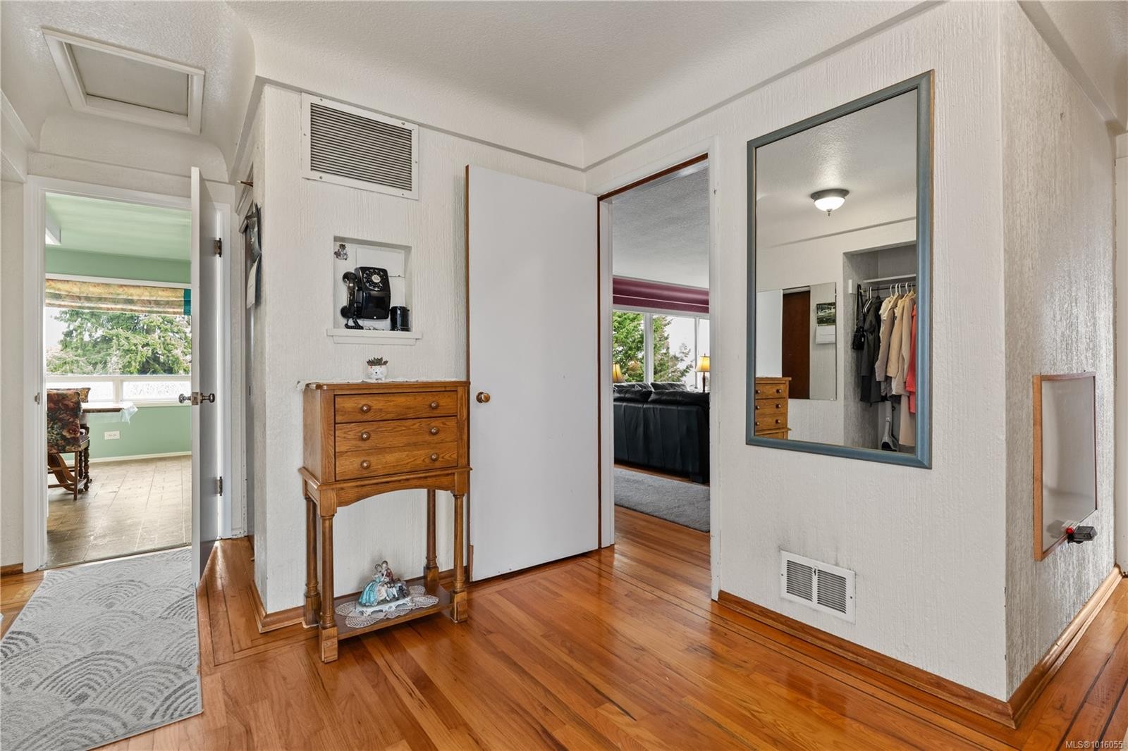 609 Milton St, Nanaimo, BC