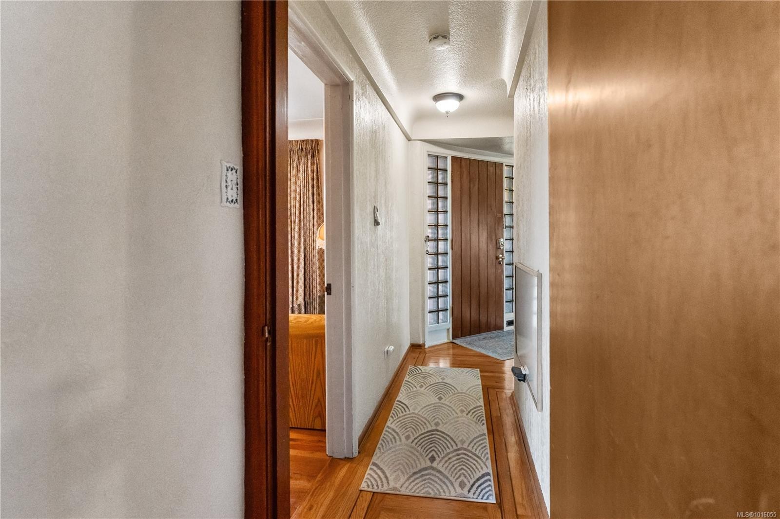 609 Milton St, Nanaimo, BC