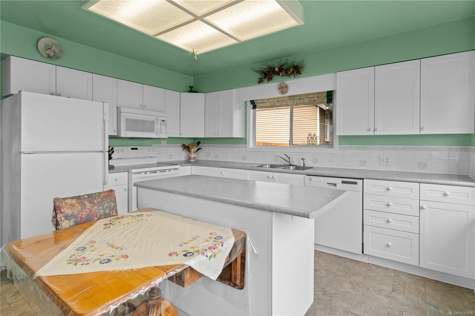 609 Milton St, Nanaimo, BC