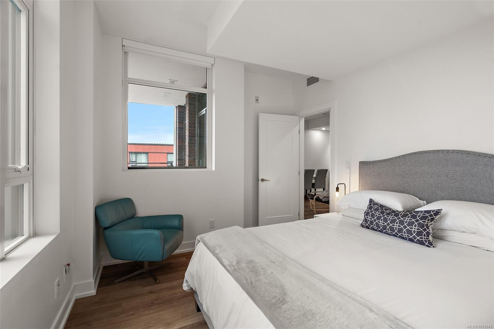 807-1628 Store St, Victoria, BC - Indoor Photo Showing Bedroom