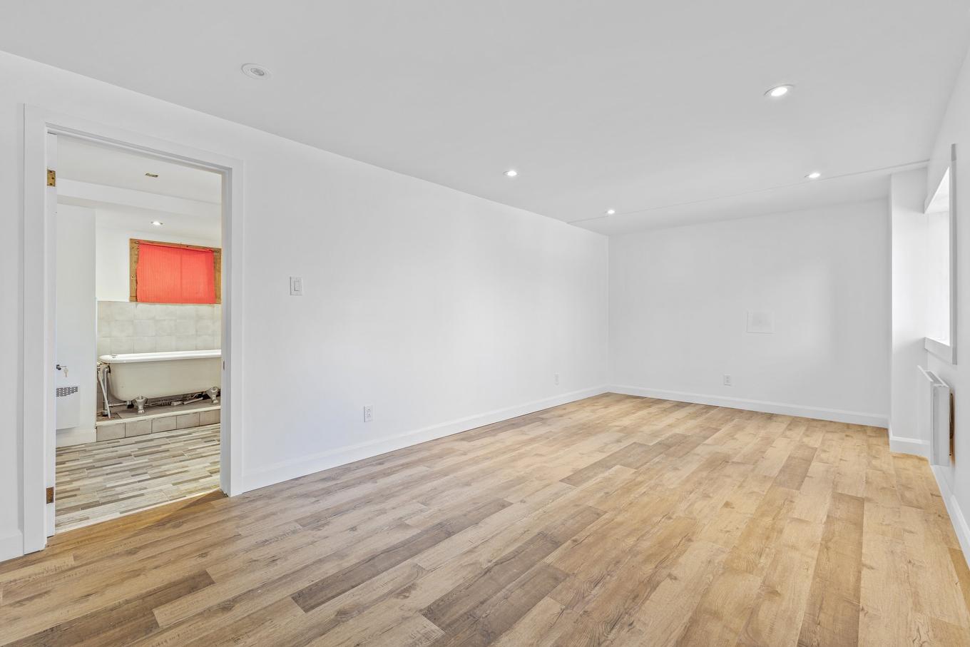 Salle familiale - 3004 Rue D'Arosa, Val-David, QC - Indoor Photo Showing Other Room