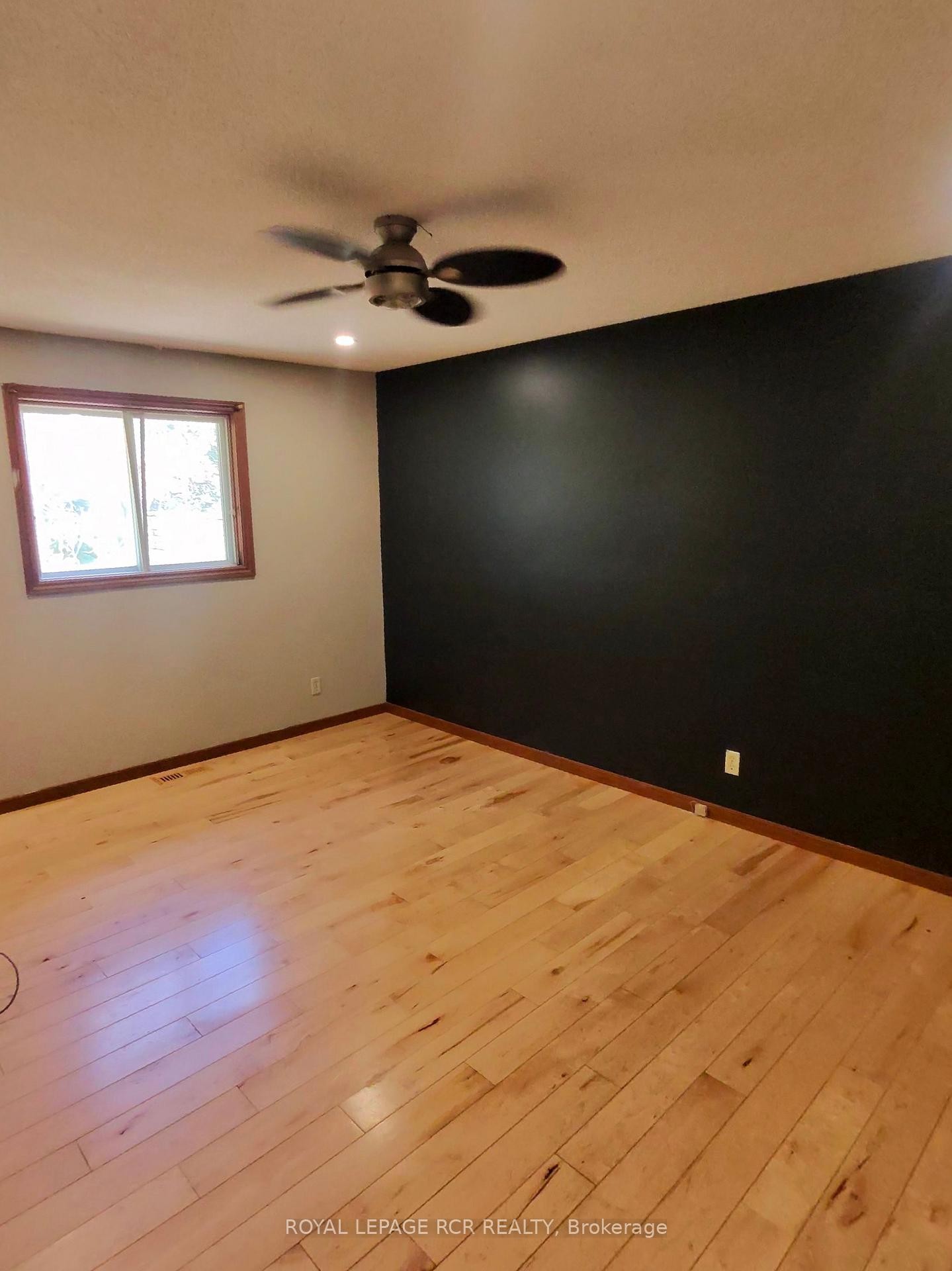 5 Church Street, Amaranth, ON - Indoor Photo Showing Other Room