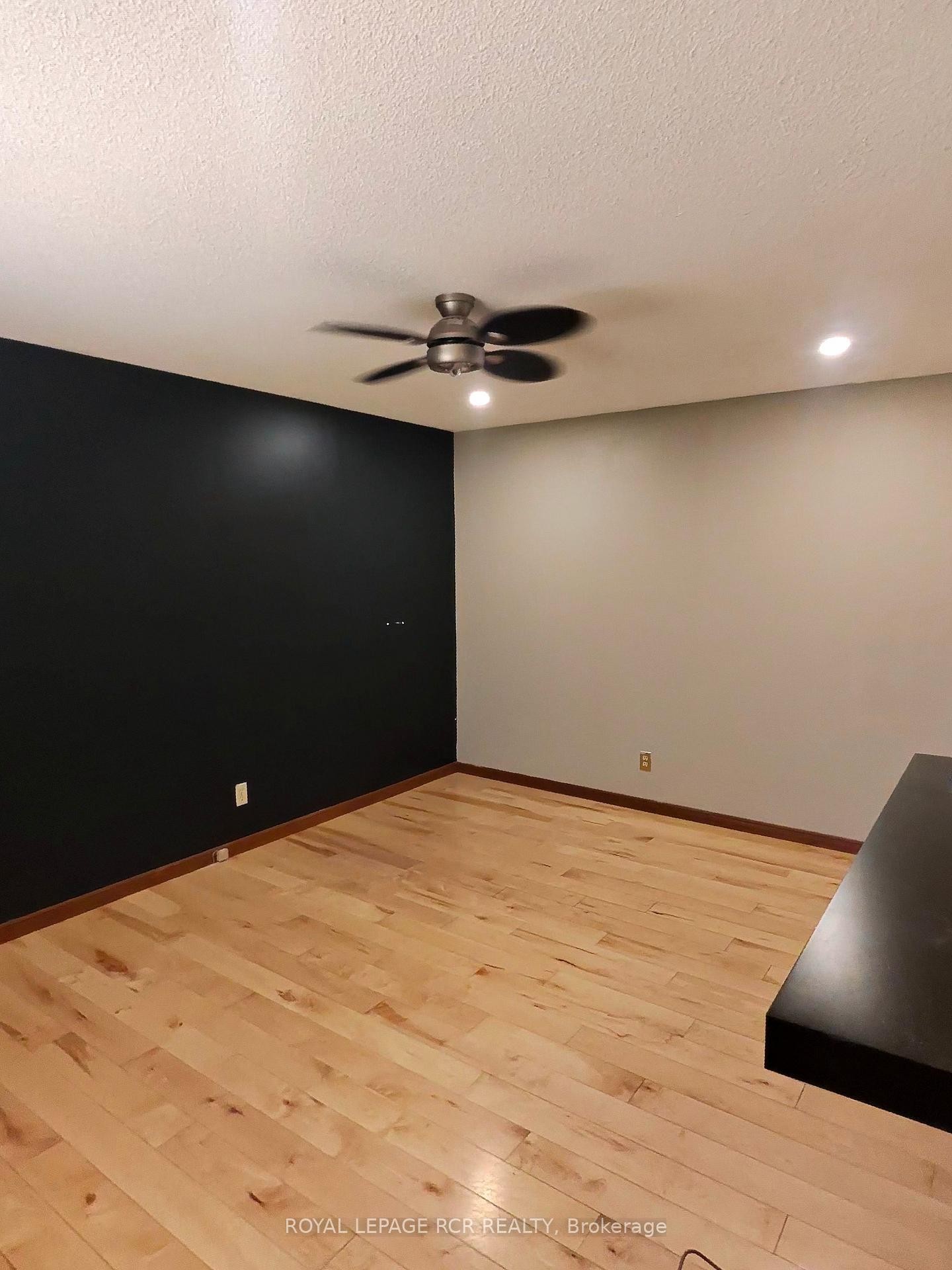 5 Church Street, Amaranth, ON - Indoor Photo Showing Other Room