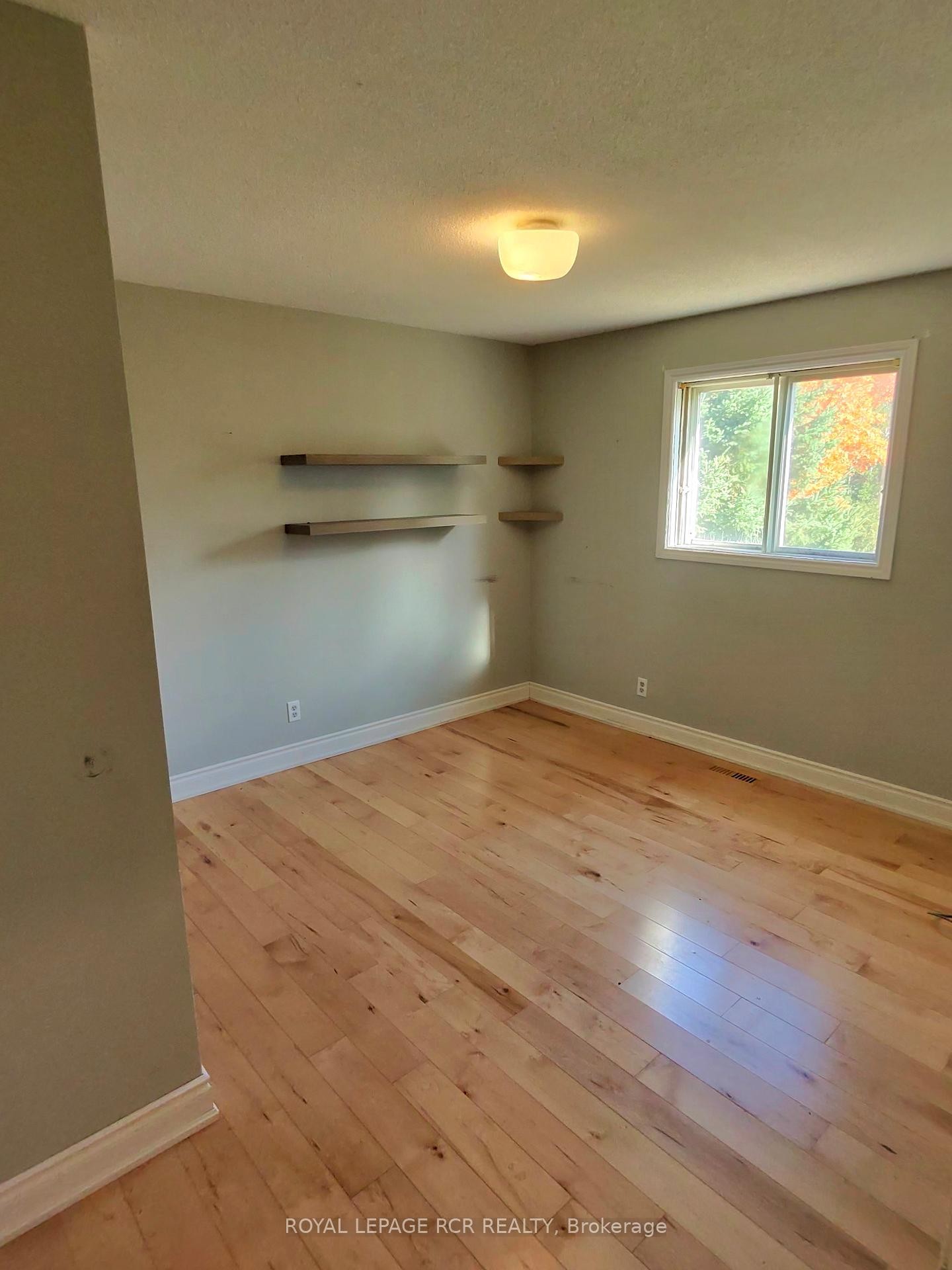 5 Church Street, Amaranth, ON - Indoor Photo Showing Other Room