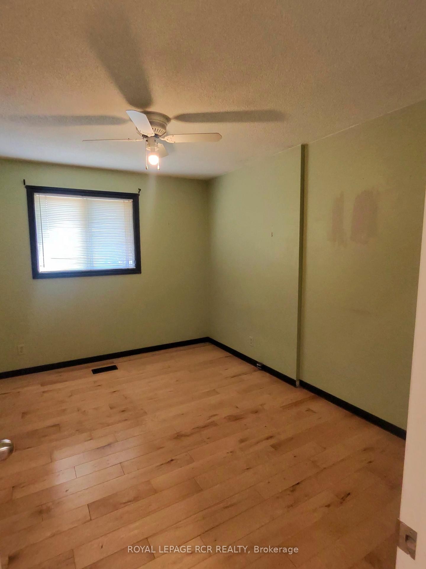 5 Church Street, Amaranth, ON - Indoor Photo Showing Other Room