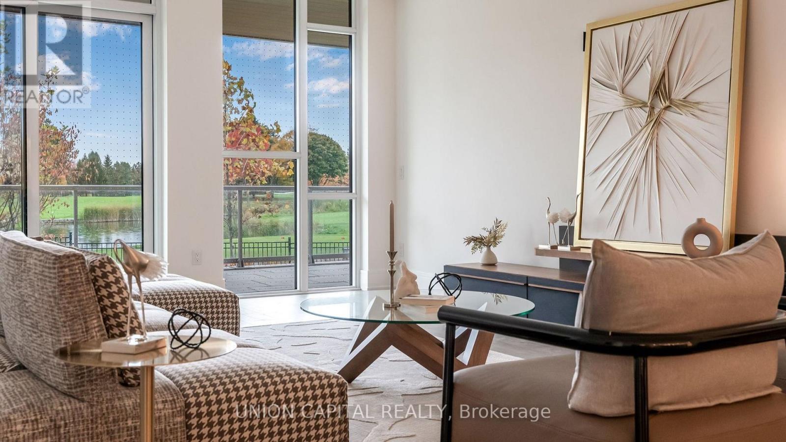 19 - 399 Royal Orchard Boulevard, Markham, ON - Indoor