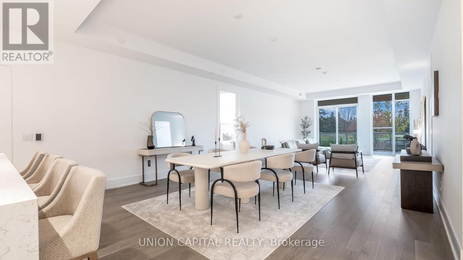 19 - 399 Royal Orchard Boulevard, Markham, ON - Indoor