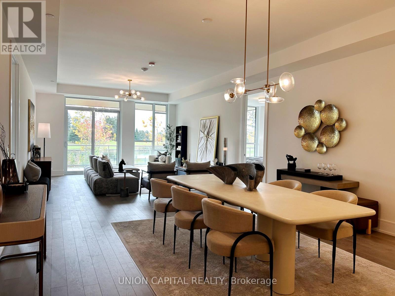 19 - 399 Royal Orchard Boulevard, Markham, ON - Indoor