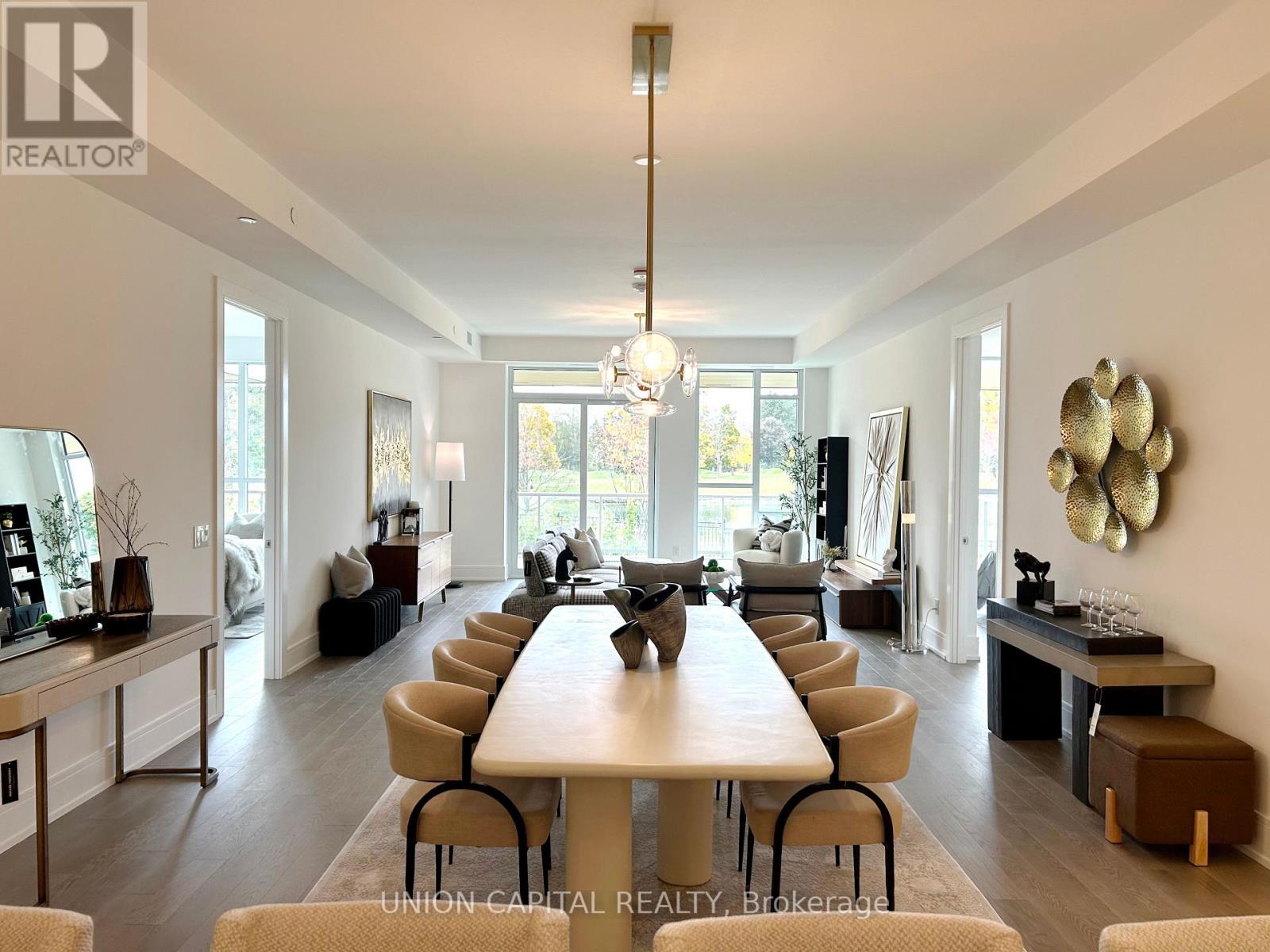 19 - 399 Royal Orchard Boulevard, Markham, ON - Indoor Photo Showing Living Room