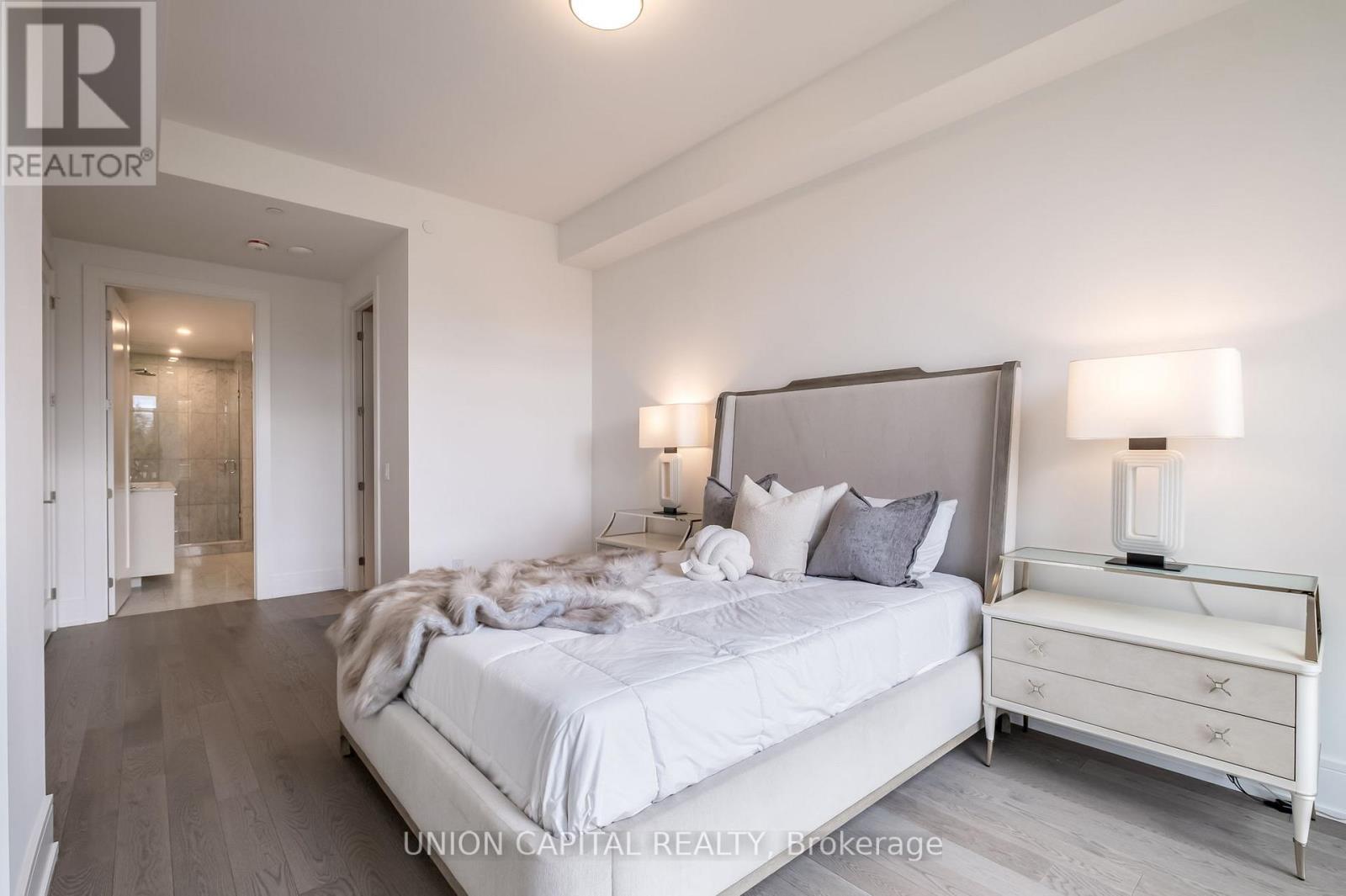 19 - 399 Royal Orchard Boulevard, Markham, ON - Indoor Photo Showing Bedroom