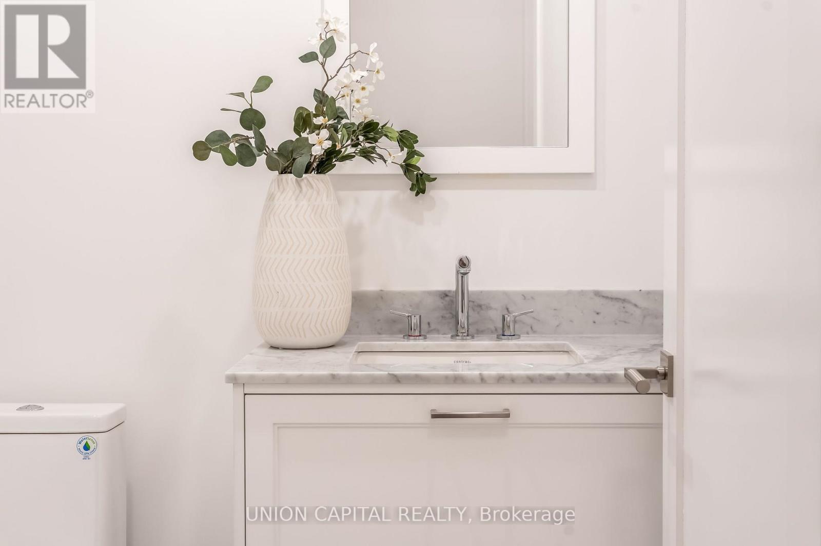 19 - 399 Royal Orchard Boulevard, Markham, ON -