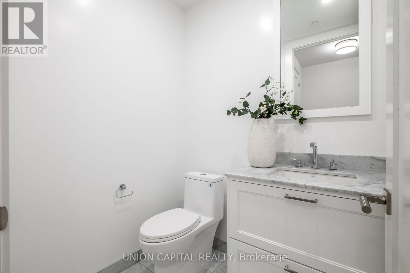 19 - 399 Royal Orchard Boulevard, Markham, ON - Indoor Photo Showing Bathroom