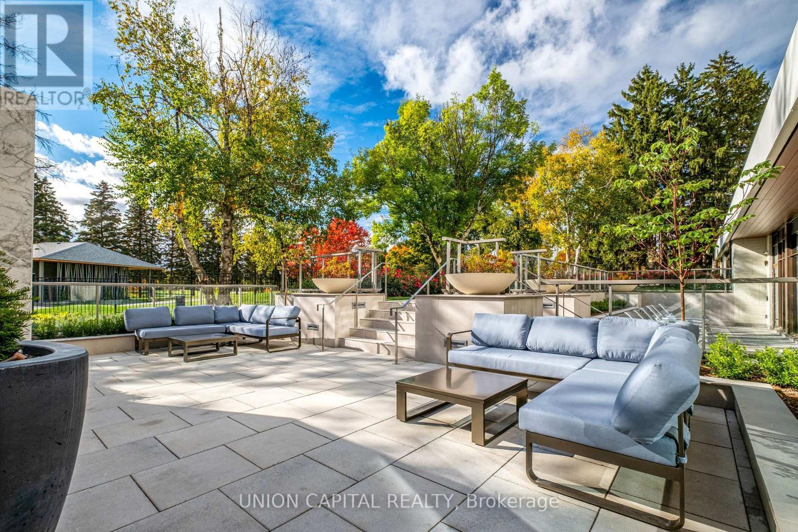 19 - 399 Royal Orchard Boulevard, Markham, ON - Outdoor With Deck Patio Veranda