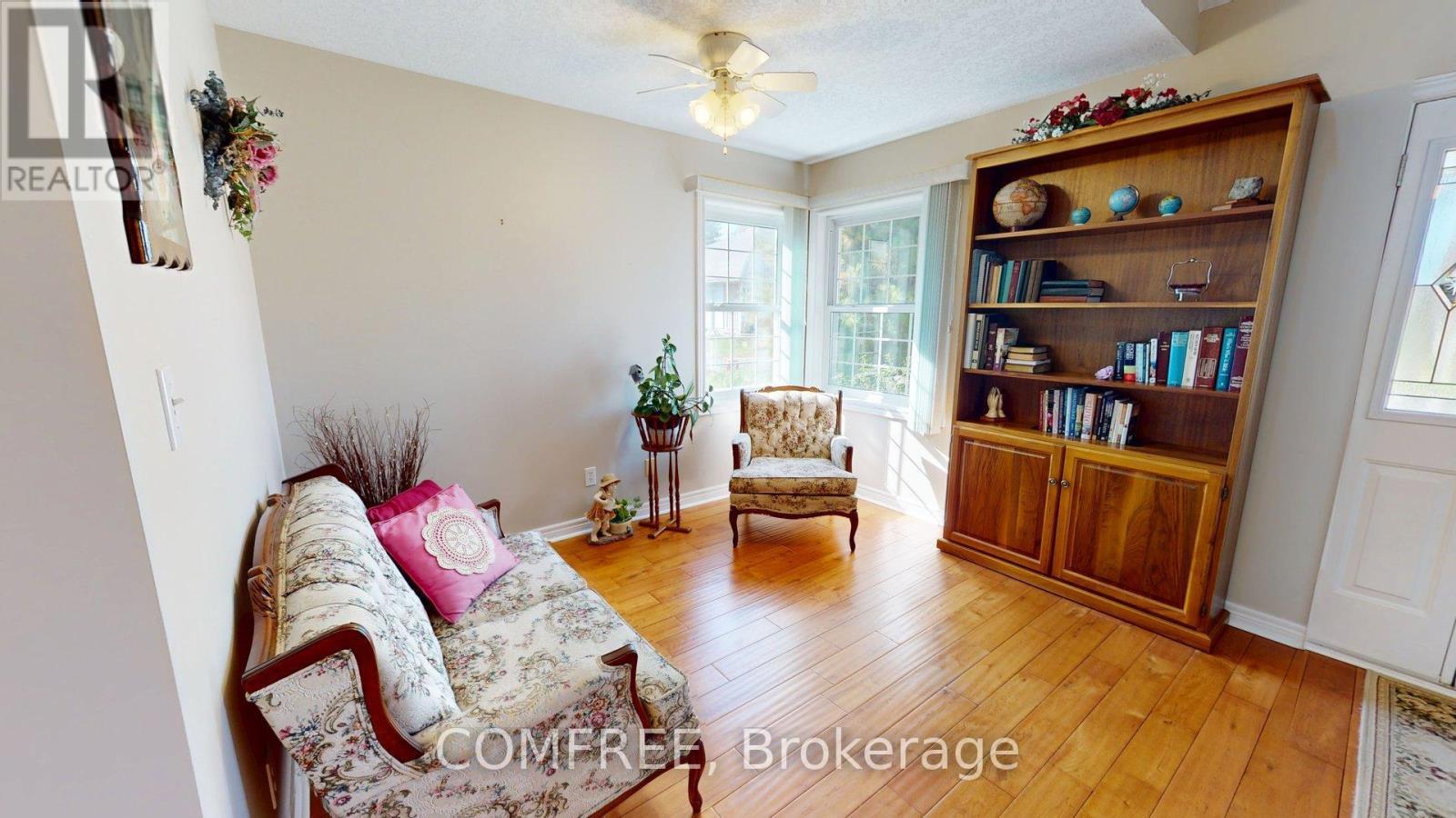 12 - 12 Pond View Drive, Wellesley, ON - Indoor