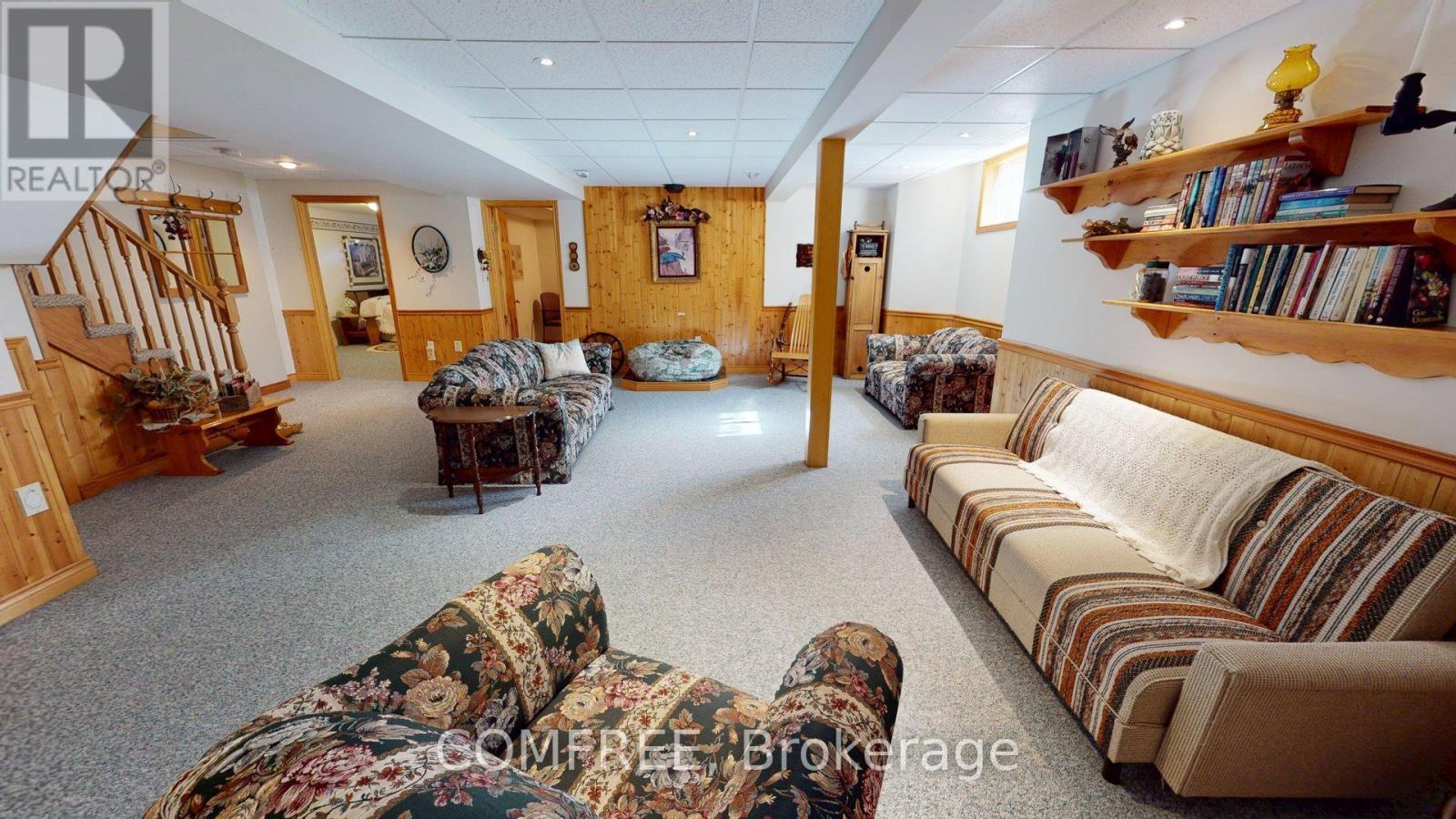 12 - 12 Pond View Drive, Wellesley, ON - Indoor