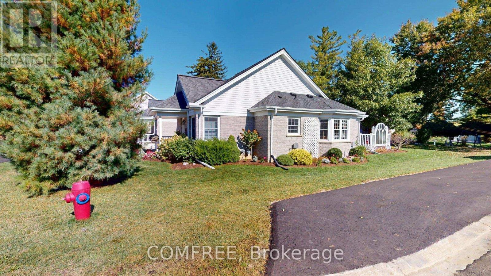 12 - 12 Pond View Drive, Wellesley, ON - Outdoor