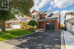 43 GLENAYR STREET  Hamilton, ON L9C 7J2