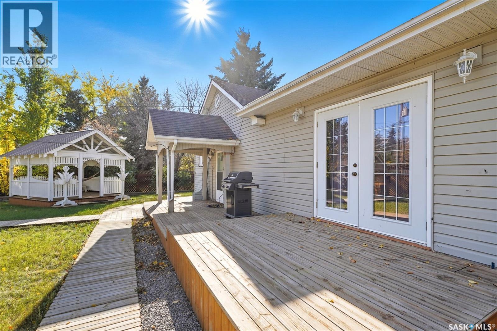 122 Main Street, Radisson, SK - Outdoor With Deck Patio Veranda With Exterior