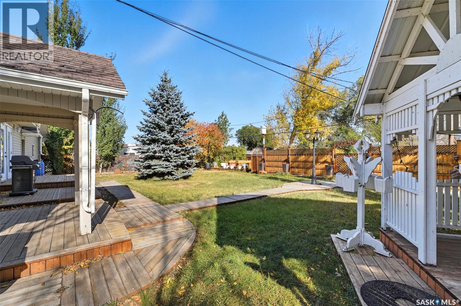 122 Main Street, Radisson, SK - Outdoor With Deck Patio Veranda