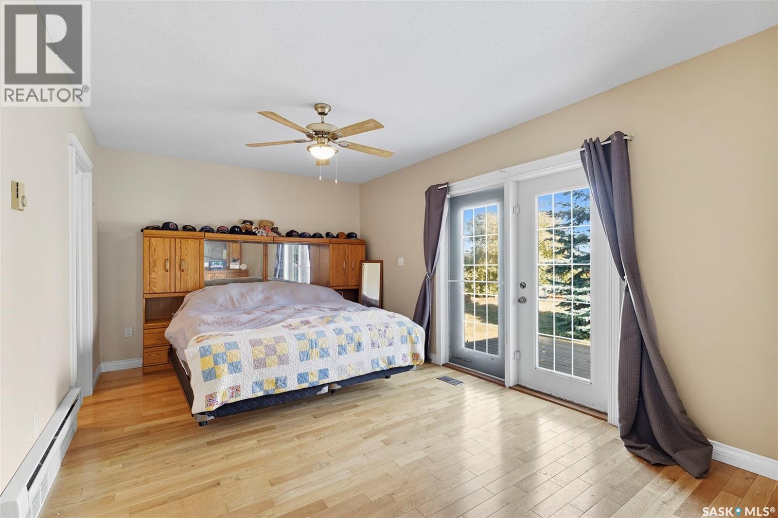 122 Main Street, Radisson, SK - Indoor Photo Showing Bedroom