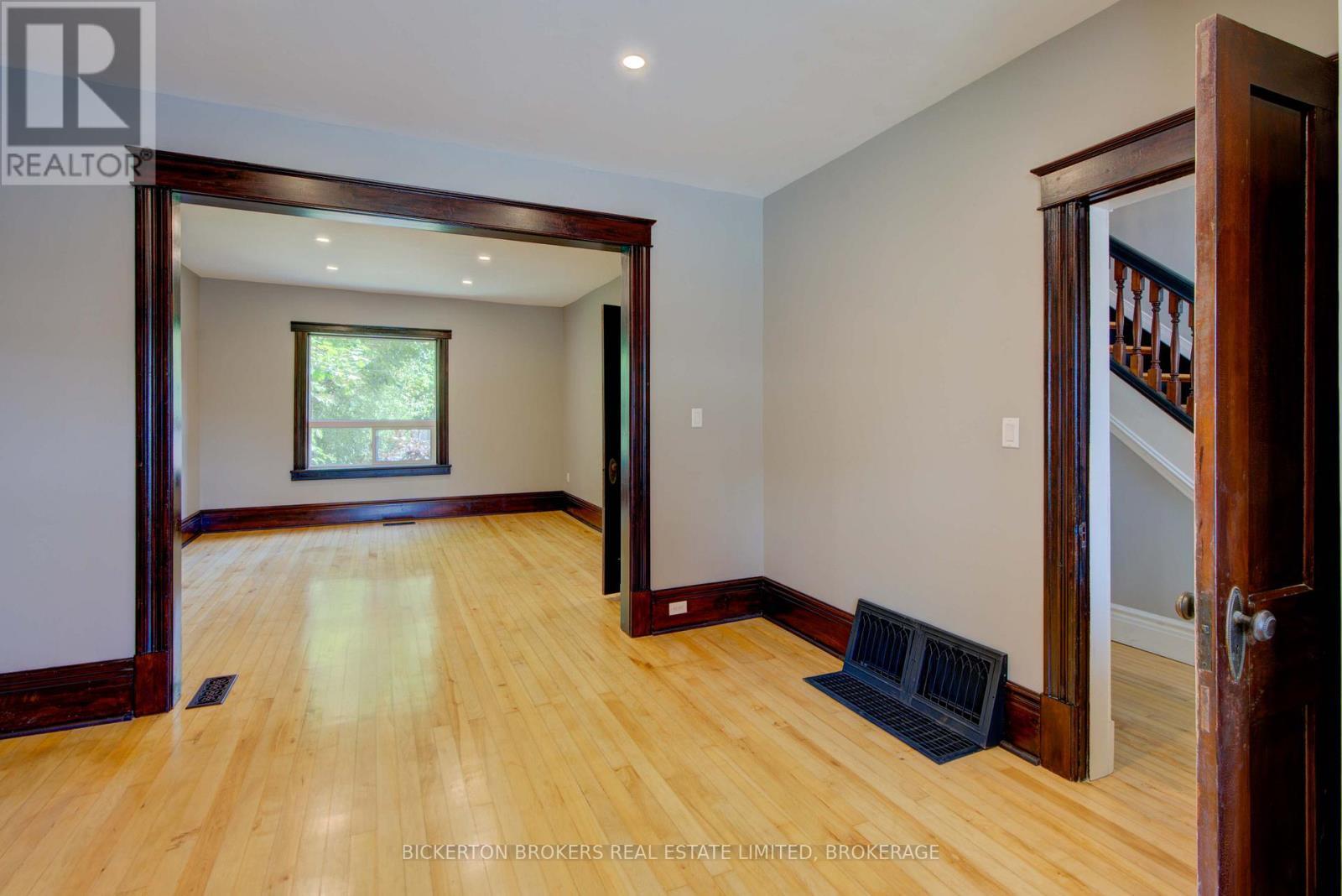 153 Main Street, Leeds And The Thousand Islands, ON - Indoor Photo Showing Other Room