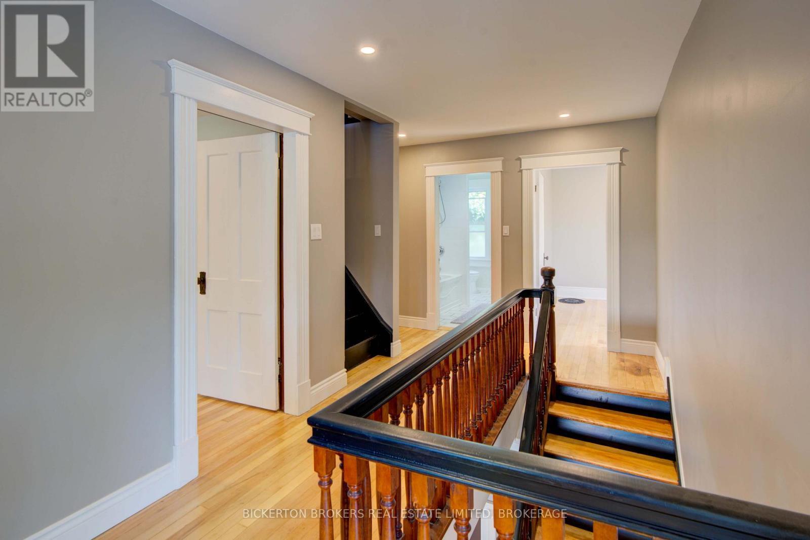 153 Main Street, Leeds And The Thousand Islands, ON - Indoor Photo Showing Other Room