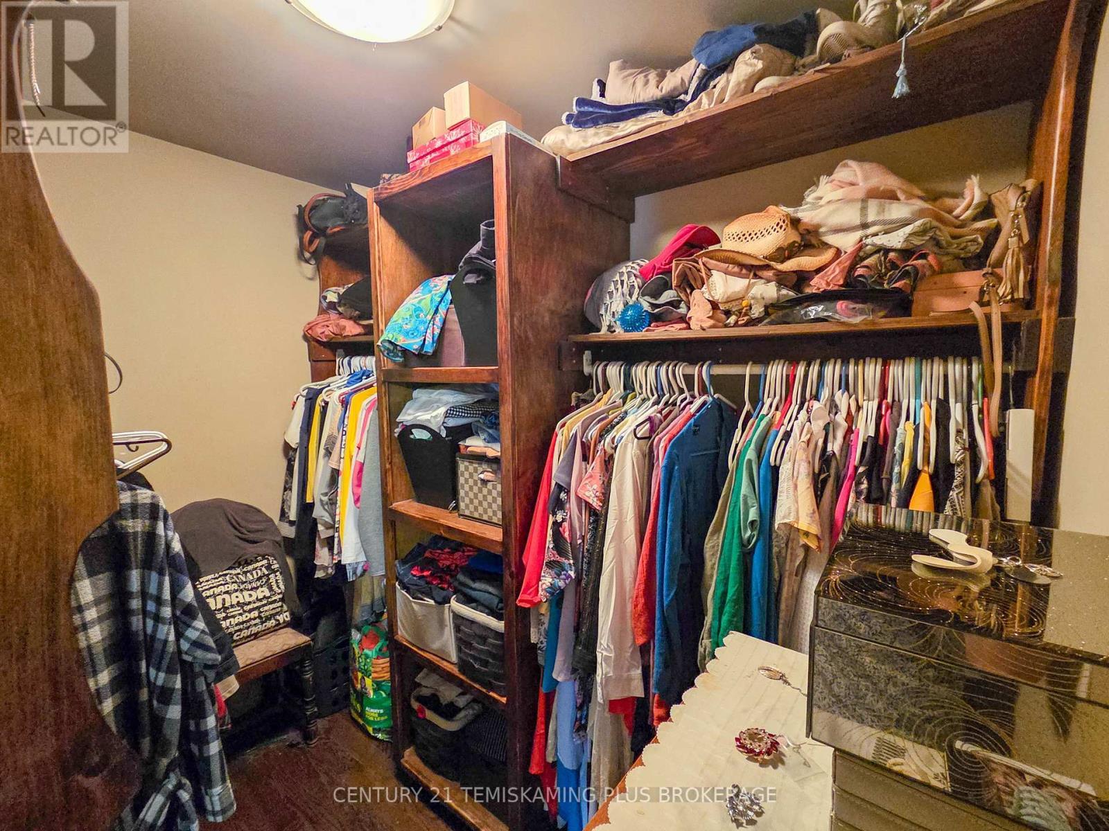 Walk-in Closet - 488011 Chamberlain 6 Road, Chamberlain, ON - Indoor With Storage