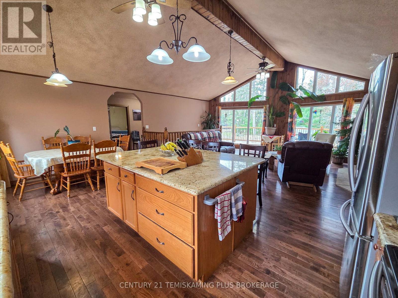 488011 Chamberlain 6 Road, Chamberlain, ON - Indoor