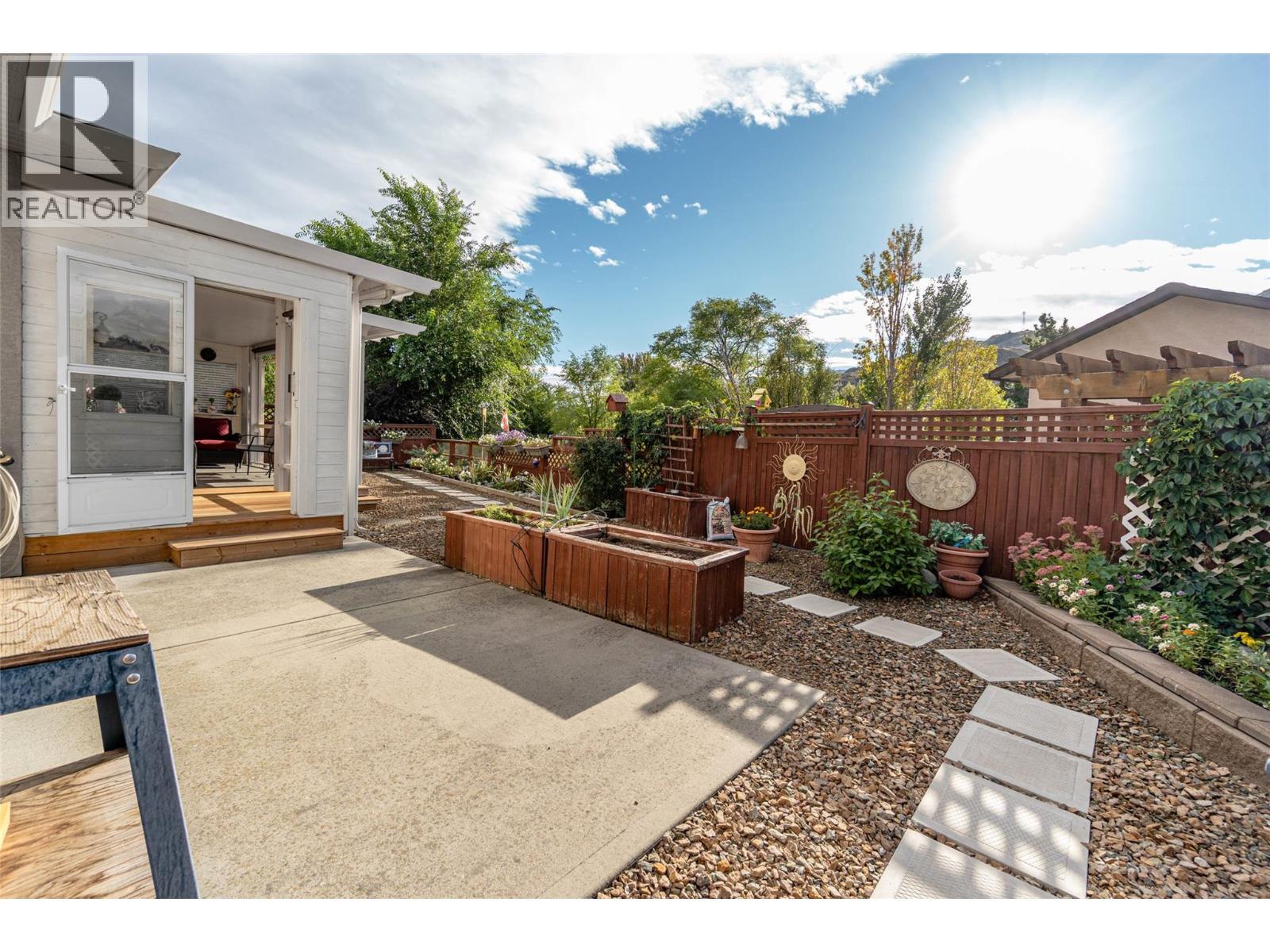 6676 Oxbow Crescent, Oliver, BC - Outdoor