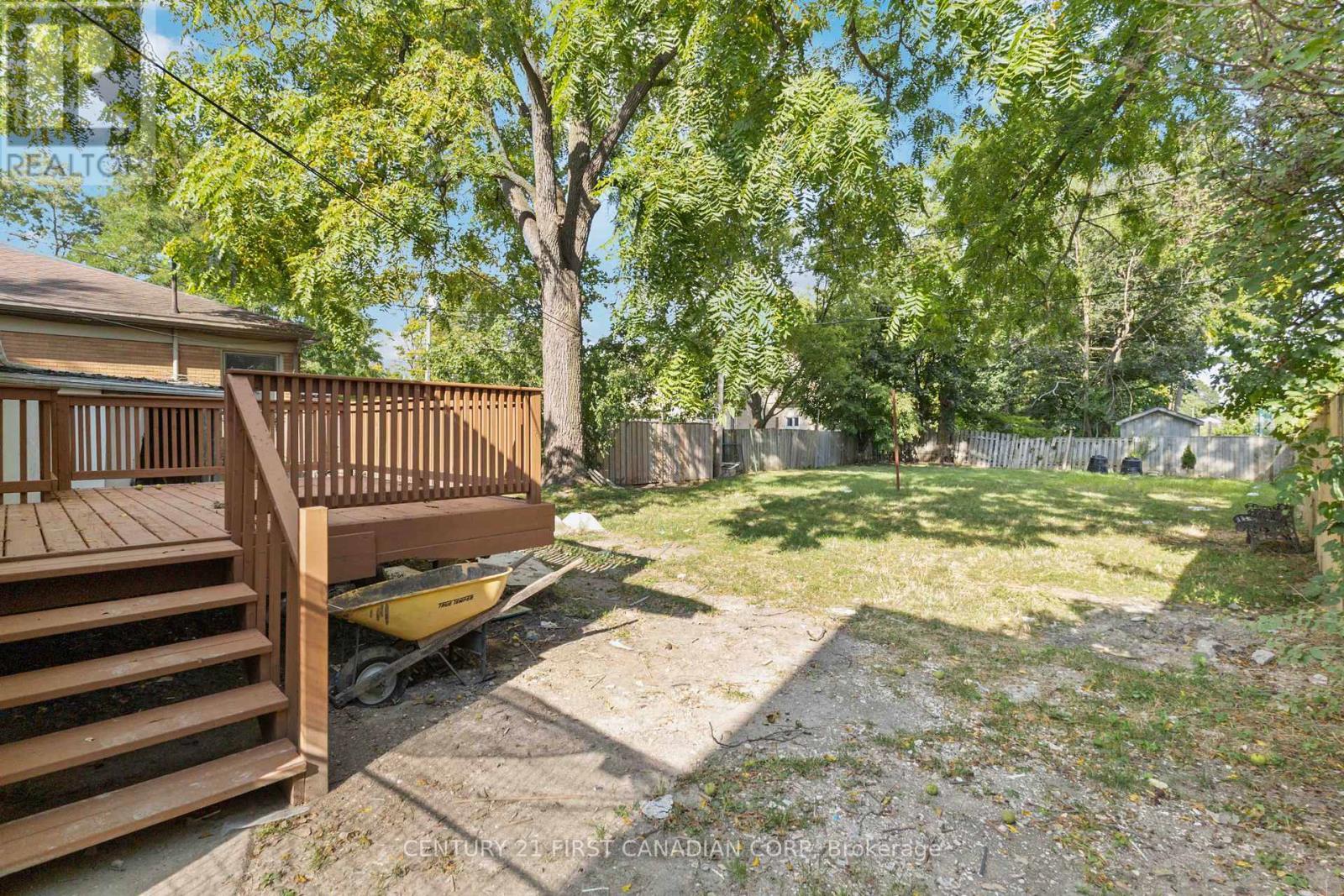 122 Windsor Crescent, London South (South F), ON - Outdoor