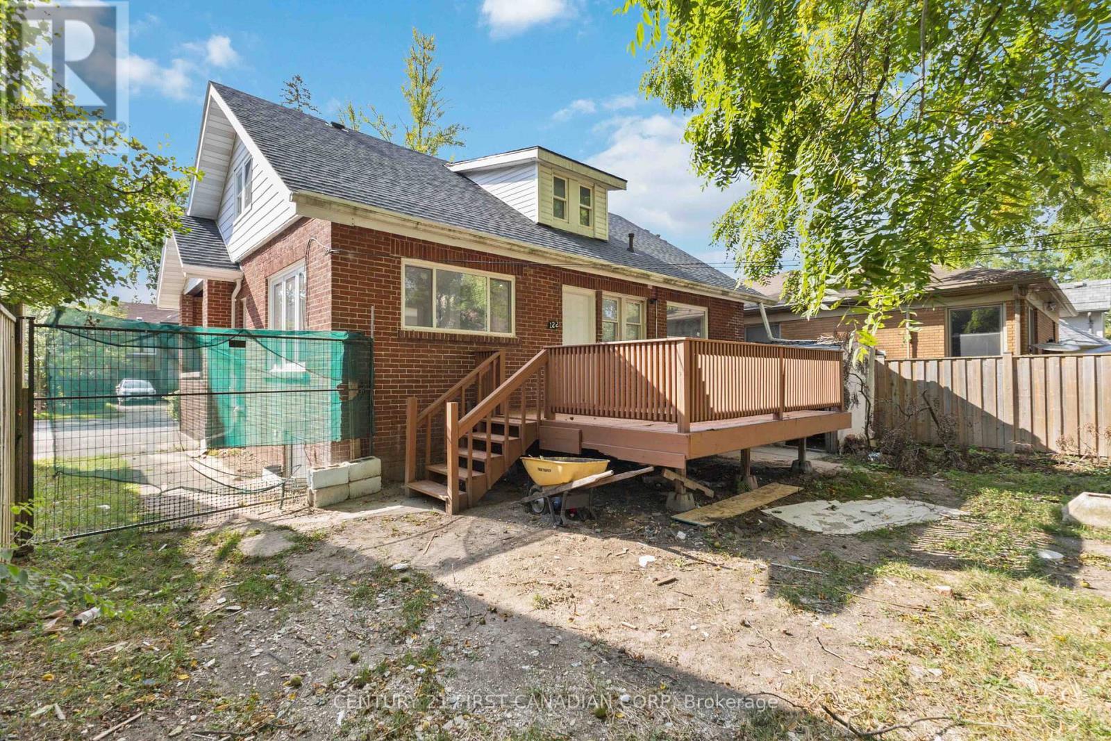 122 Windsor Crescent, London South (South F), ON - Outdoor With Deck Patio Veranda