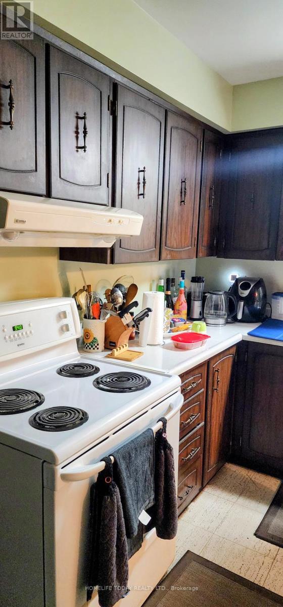 61 - 341 Military Trail, Toronto, ON - Indoor Photo Showing Kitchen