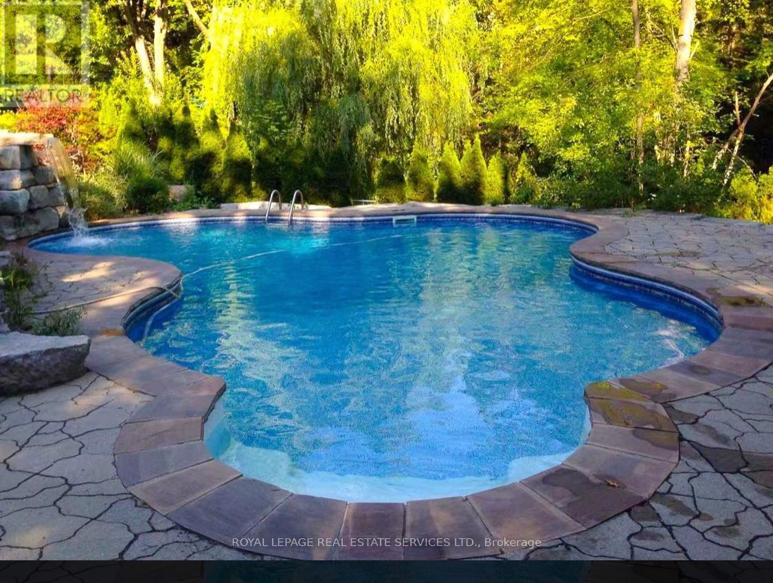 3278 Credit Heights Drive, Mississauga, ON - Outdoor With In Ground Pool With Deck Patio Veranda With Backyard