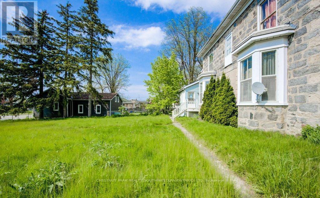 245 Ainslie Street S, Cambridge, ON - Outdoor