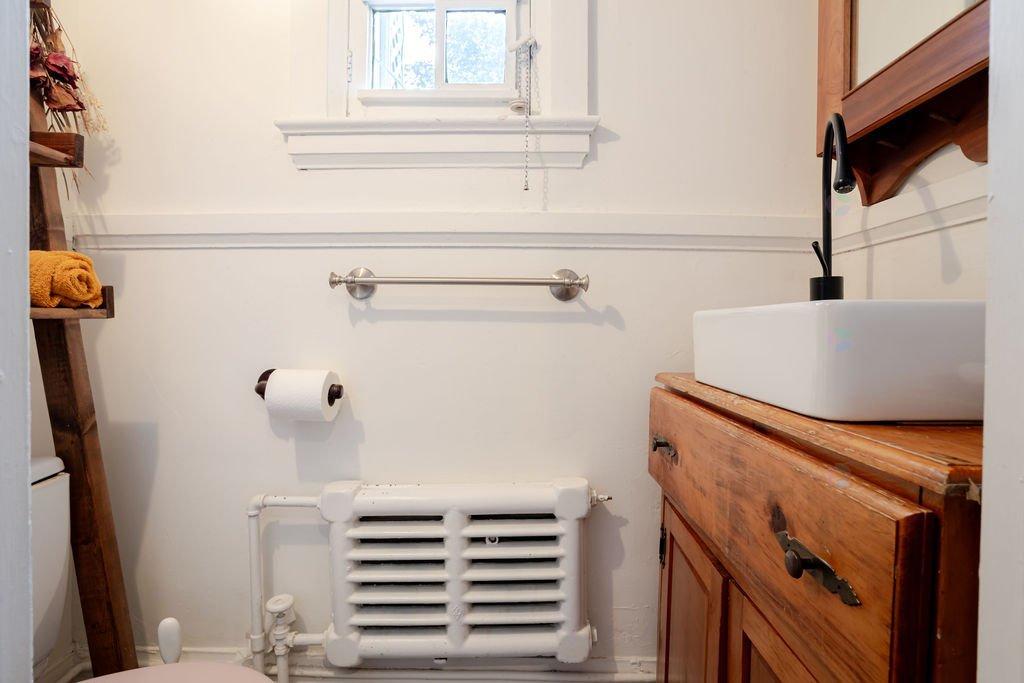 - 2374 Av. De Hampton, Montréal (Côte-Des-Neiges/Notre-Dame-De-Grâce), QC - Indoor